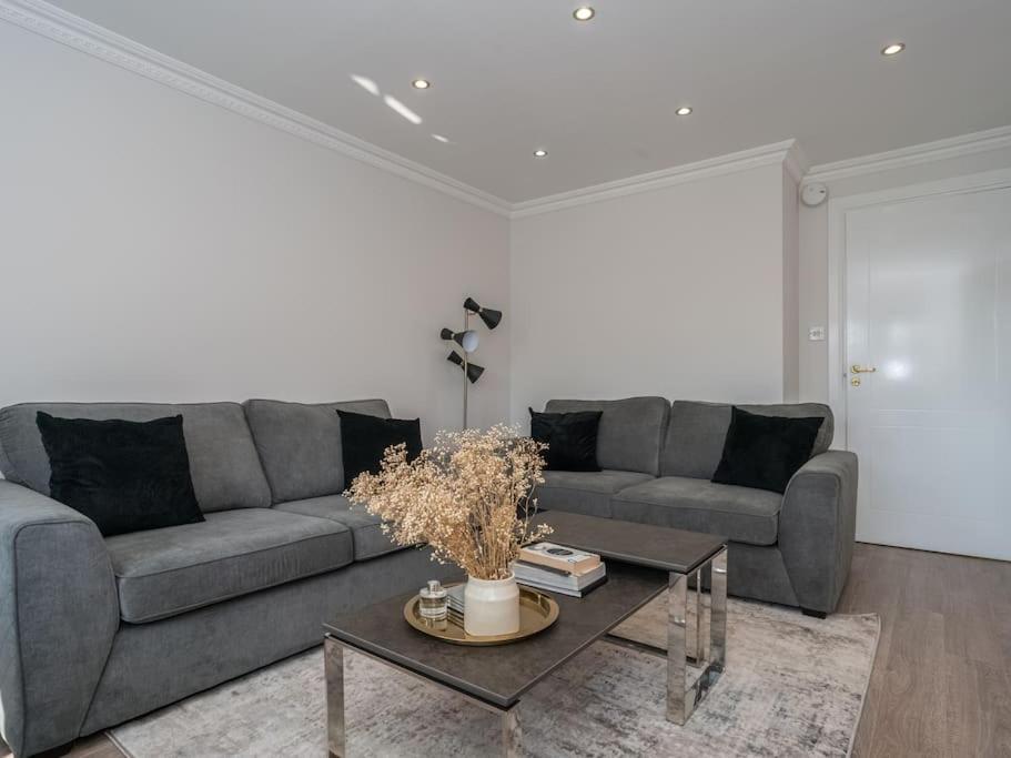 Ferienwohnung Luxury 2Bed 2Bath Flat In City Centre- Free Parking! Edinburgh Exterior foto